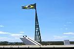 br962430brasiliafahnenmastaufplatzderdreigewalten.jpg